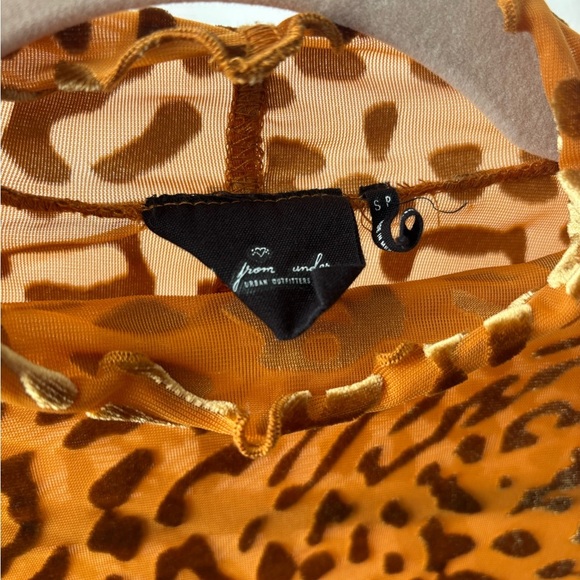 Urban Outfitters Out From Under Leopard Print Velvet Mock-Neck Top Size Small P - Picture 11 of 11